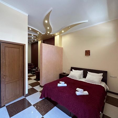 Royal Plus Hotel Erywań Zewnętrze zdjęcie